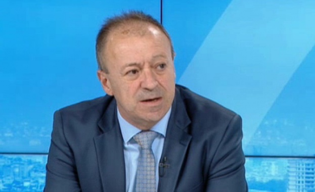 Искаме да се запознаем с програмата по която ще работи