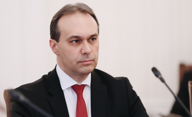 Министърът на отбраната в оставка Драгомир Заков заяви в Здравей