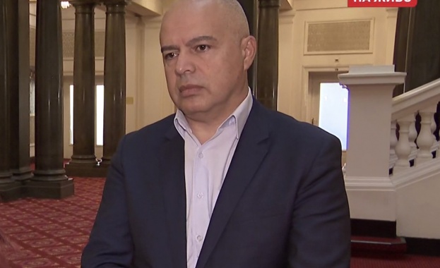 Осигуряването на подкрепата за втория кабинет е ангажимент на кандидата