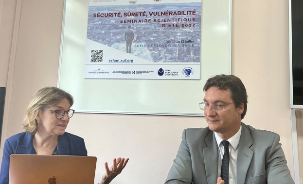 Две трети от българите работят за под 500 евро на