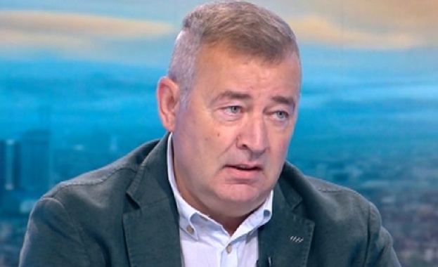 От служебното държавно управление чакам несполучлив опит за възобновяване доставките