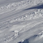 Лавинната опасност в планините остава висока, предупредиха от Планинската спасителна служба на БЧК