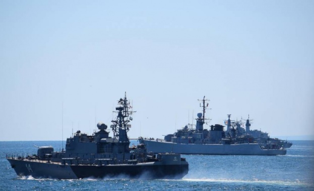 Кораби от руският Тихоокеанския флот проведоха всеобхватни военноморски учения включително