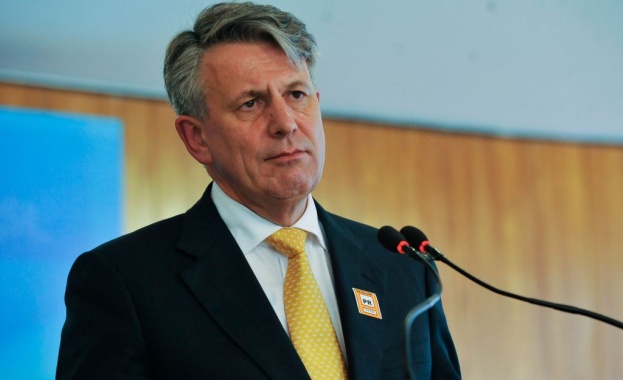 Главният изпълнителен директор на Шел Shell Бен ван Бюрден предупреди