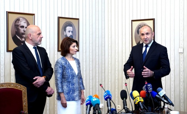 От ГЕРБ СДС върнаха на президента Румен Радев втория проучвателен мандат