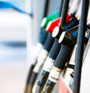 "Пазарите полудяват при война": Какво ще се случи с цените на горивата?