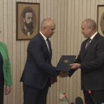 Президентът Радев връчи третия мандат на БСП