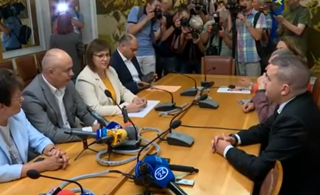 Започнаха преговорите между БСП и Има такъв народ за съставяне