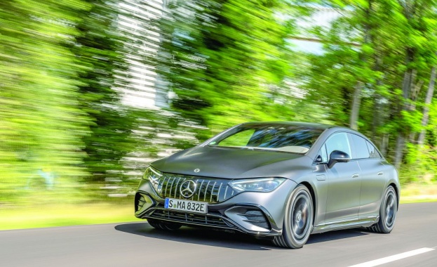 Mercedes AMG EQE 53 4 MATIC представлява нов тип означение на