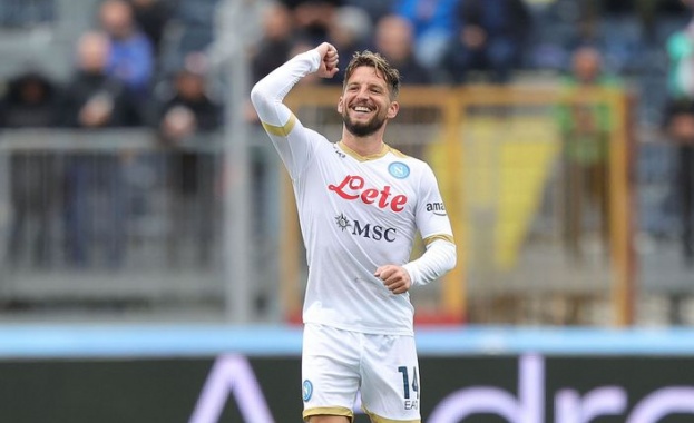 Интер и Лацио проявяват сериозен интерес към напусналия Наполи Дрис