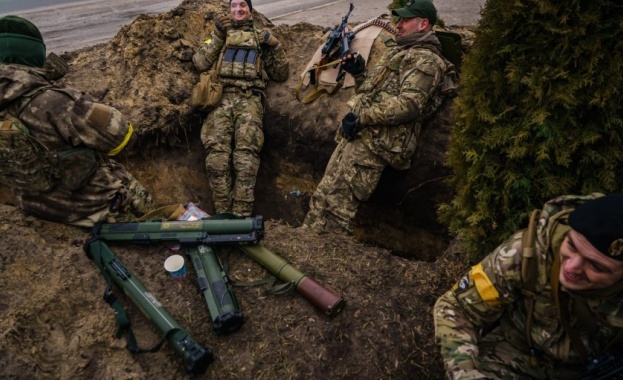 Украински военни загубиха около 157 000 души, 122 000 от