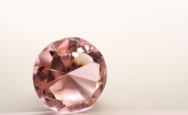 Изкопан е най-големият розов диамант за последните 300 години