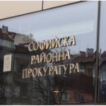 По искане на Софийска районна прокуратура съдът задържа под стража мъж за кражба