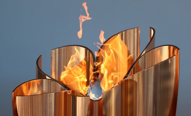 През 2000 г олимпийският огън прекара три минути потопен в