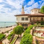 Из приказните градини на "Тихото гнездо" в Балчик