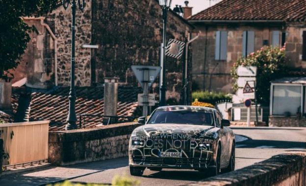 Електрическият Rolls Royce Spectre е в активна тестова фаза Очаква