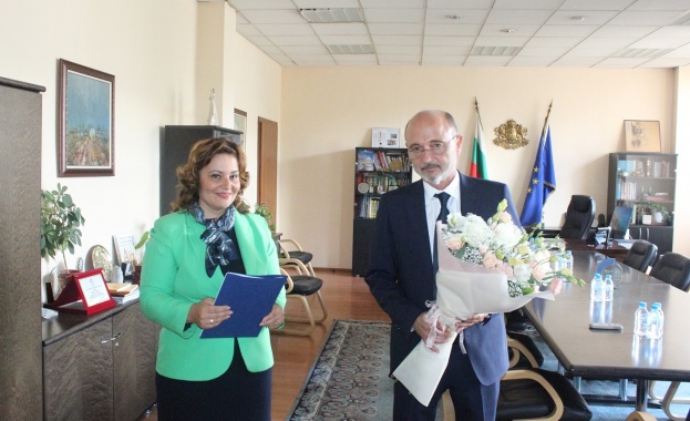 Днес 2 август министърът на здравеопазването на д р Асен