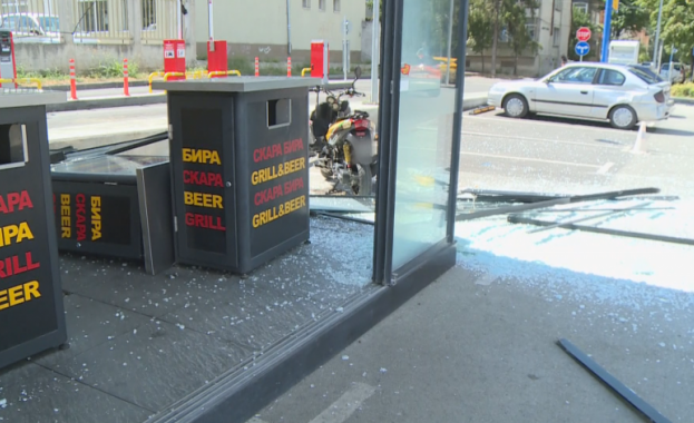 Зрелищен инцидент на паркинга на един от големите хранителни магазини