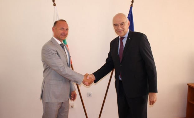 Министърът на енергетиката Росен Христов отговори своевременно на призива на