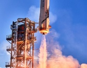Компанията "Блу ориджин" на Джеф Безос възобновява туристическите полети в космоса