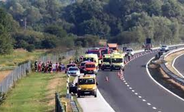 Тежка катастрофа с жертви в Хърватия Автобус с полски граждани
