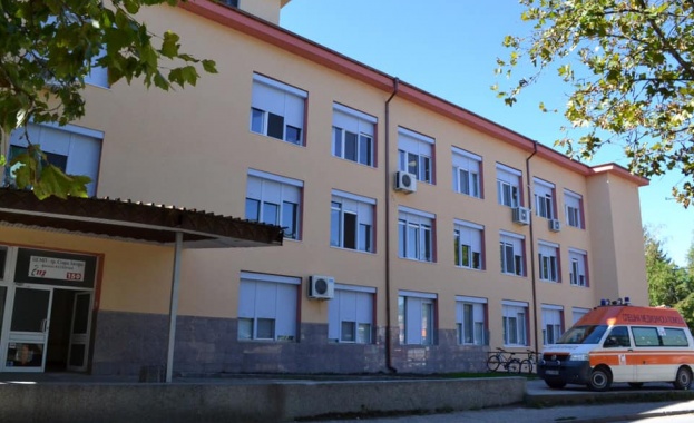 Близки на пациент обидиха и нападнаха лекарка от Спешния център