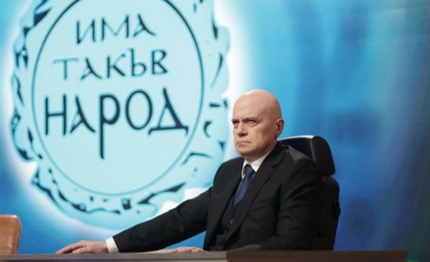 Лидерът на Има такъв народ Слави Трифонов коментира във Фейсбук
