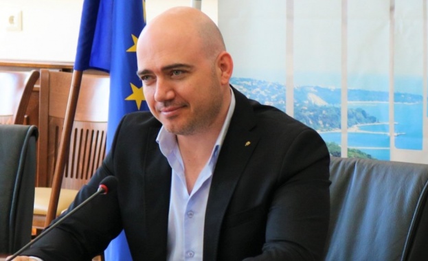 Министър Димитров проведе неформална среща с бизнеса в Банско