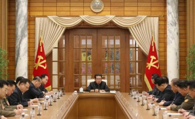 Севернокорейският лидeр Ким Чен ун разгласи победа в битката против ковид