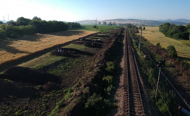 Десет археологически обекта от различни епохи бяха открити при подготовката