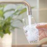 Важно ли е колко вода пием на ден?