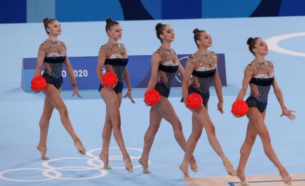 Документалният филм в три части Златният път на нежността създаден