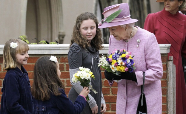 Внучка на кралица Елизабет II работи като помощник касиерка