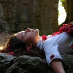 Момиче спи цели 9 години, а събуждането й предизвика огромен шок