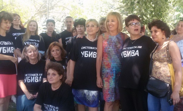 Майките от Системата ни убива и Мая Манолова ще се