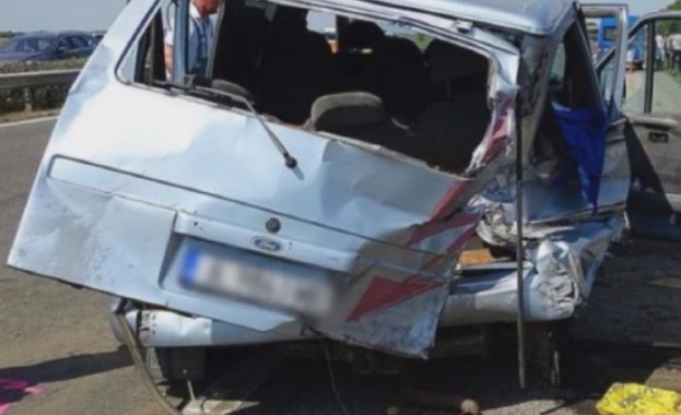 Микробус с българска регистрация катастрофира край унгарската столица Будапеща Превозвал