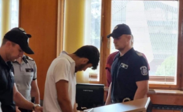 Обвиненият за смъртта на двама полицаи в Бургас Омар Аднан