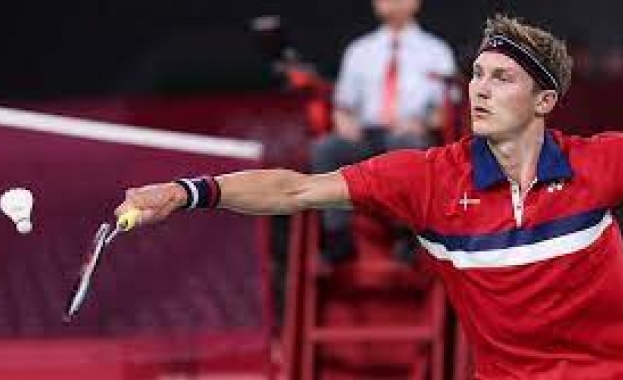 Олимпийският шампион Виктор Акселсен спечели титлата при мъжете на Световното