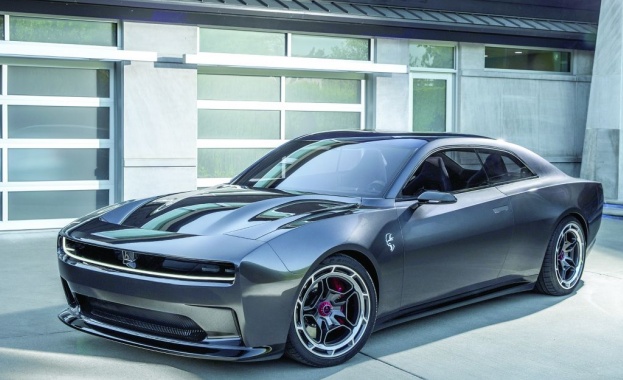 Агресивен дизайн мускулести форми гръмогласни ауспухови тръби SRT версиите