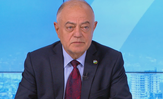 Атанас Атанасов:По време на управлението на Борисов българските институции не гледаха в корупцията на ГЕРБ