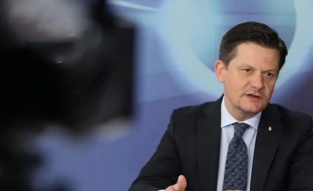 Дано времето на правен вакуум не продължи твърде дълго и