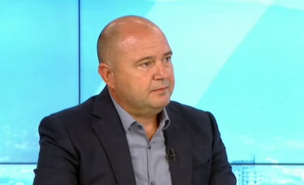 Не би трябвало да има недостиг на горива защото имаме