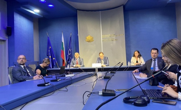 Към момента има подадени 7 заявления за гласуване в Украйна