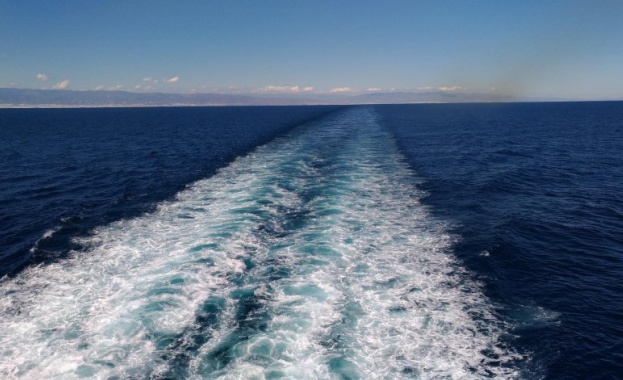 Морските служби на Гибралтар започнаха голяма операция за спиране на