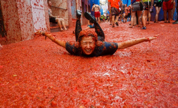 Един от най пищните празници в Испания се завърна с много