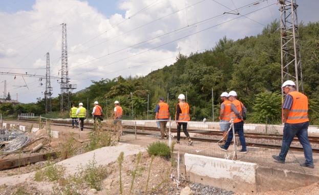Поставих кратки срокове на изпълнителите и възложителя за подобряване на