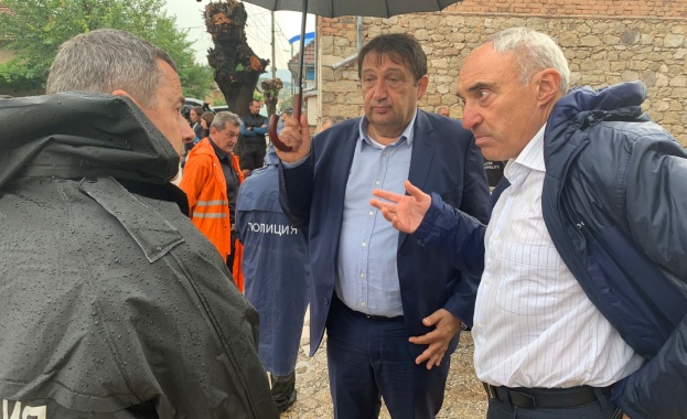 Министерството на регионалното развитие и благоустройството ще помогне с каквото