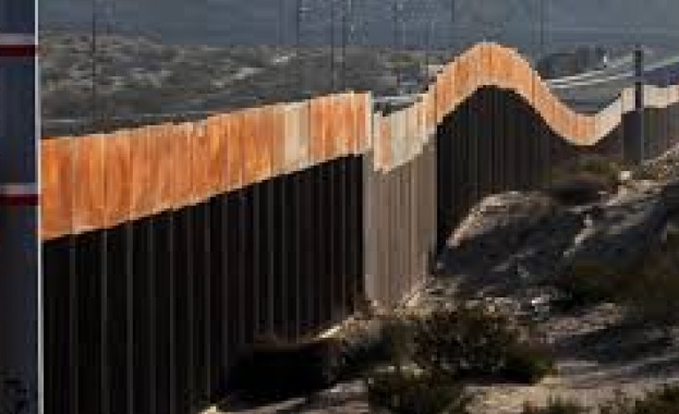 Американски и мексикански гранични служители проведоха издирвателни акции след като