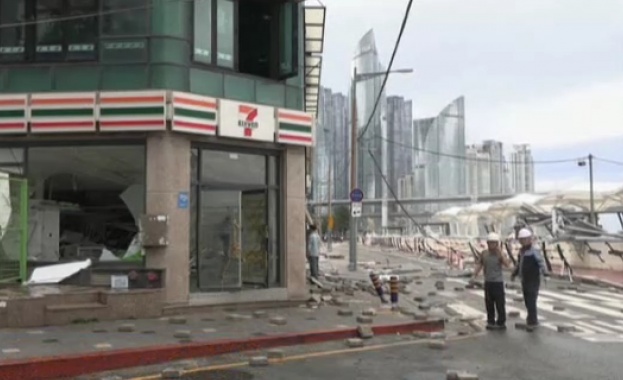 В Южна Корея хиляди бяха евакуирани заради тайфуна Хинамнор Със силни