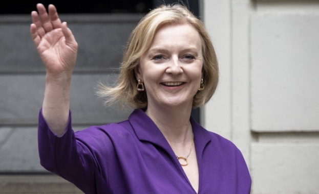 Бившият британски премиер Лиз Тръс пристигна в Тайван за петдневно